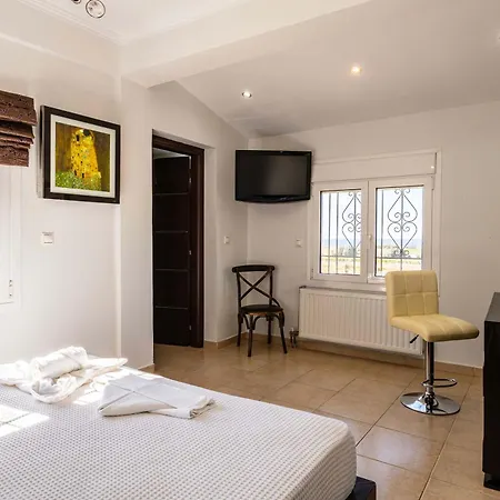 Prive Escape - Seaview & Nature Serenity * Filiatrá