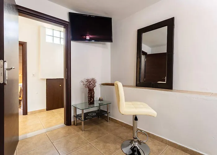 Feriehus Prive Escape - Seaview & Nature Serenity Filiatrá